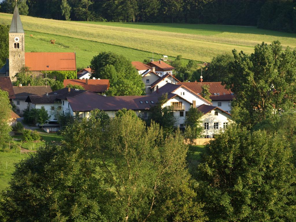 Landgut Stetter Hotell Schöllnach Exteriör bild